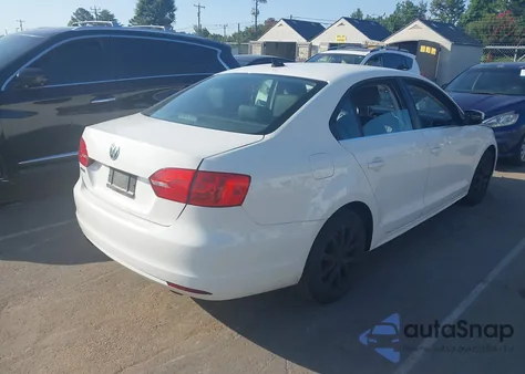 2014 Volkswagen Jetta 1.8T Se z USA, uszkodzony, nr VIN 3VWD17AJ3EM222192